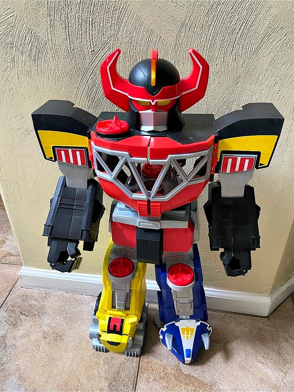 Bandai Power Rangers Lightspeed Rescue Deluxe Omega Megazord Omega Megazord Red